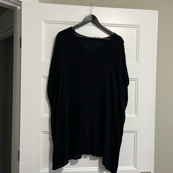 Lake Of Time - Short Poncho for Women/ Navy Blue - Picture 5 of 7